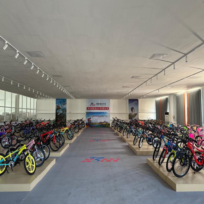จักรยานเสือภูเขาสำหรับเด็กอายุ - Cycling Gear Of The Year บทวิจารณ์และราคา